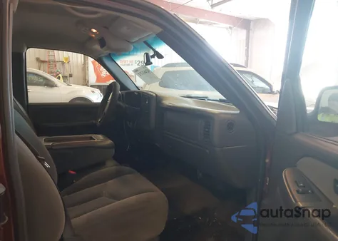 2003 Chevrolet Silverado 1500 Ls z USA, uszkodzony, nr VIN 2GCEK19T931172846